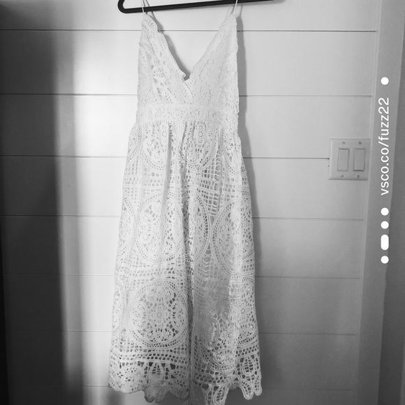 Eyelet midi dress - Picture 1 of 6